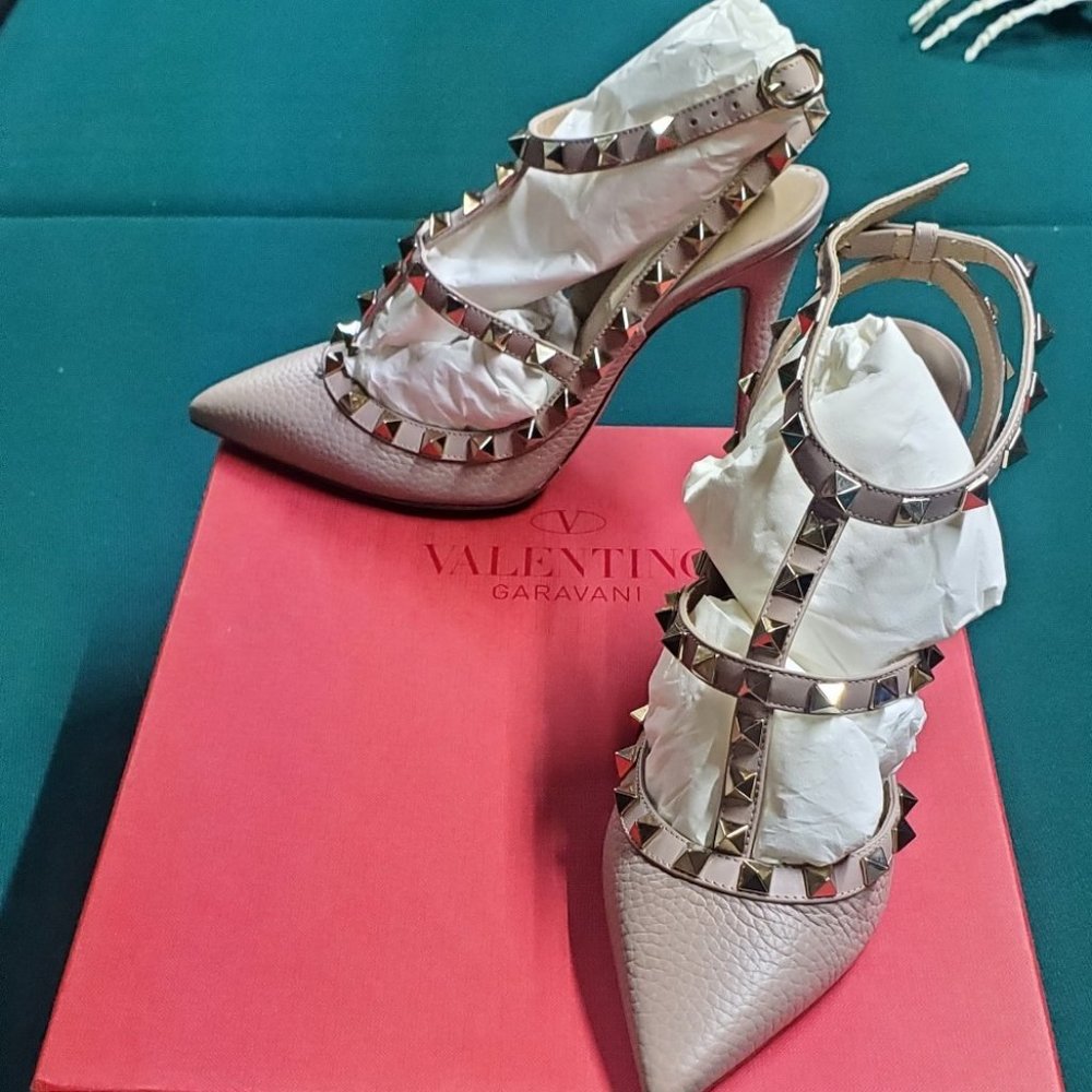 Valentino Rockstud